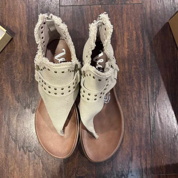 Very G Journey Gladiator Sandal Womens 11 Cream Thong Studded Boho Canvas New - Picture 3 of 7